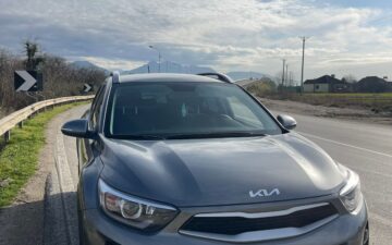 Kia Stonic 2025 (via Omaris Rental)