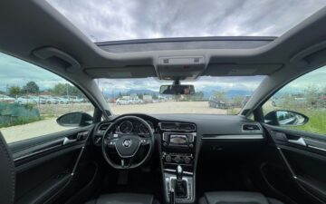 VW Golf (via RentalCar DXH)