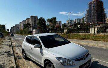 Hunday I 30- 476 (via Kociu Rental)