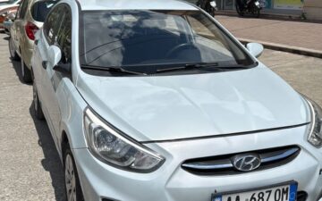 Hunday ACCENT AUTOMAT (via Kociu Rental)