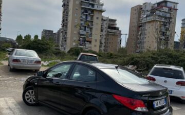 Hunday ACCENT 631 (via Kociu Rental)