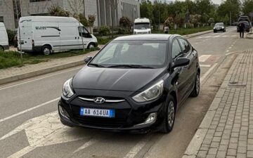 Hunday ACCENT 614 (via Kociu Rental)