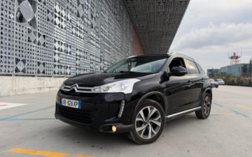 Citroen C4 Aircross (via AutoRentals)