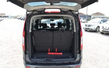 Rent Ford Turneo 