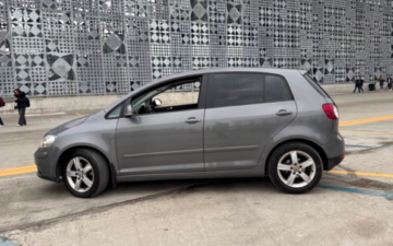 VW Golf Plus (via AutoRentals)