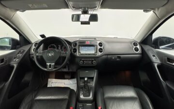 VW Tiguan (via Albania Rent)