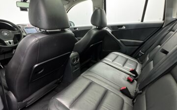 VW Tiguan (via Albania Rent)