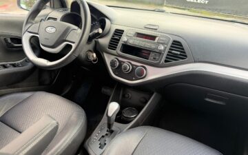 Kia Picanto (via Albania Rent)