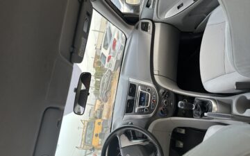 Hunday Accent (via Troci Rental)