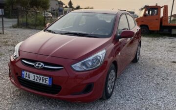Hunday Accent (via Troci Rental)