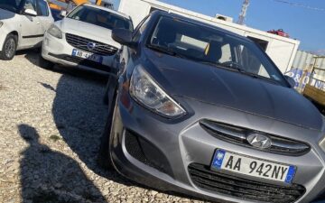 Hunday Accent (via Troci Rental)