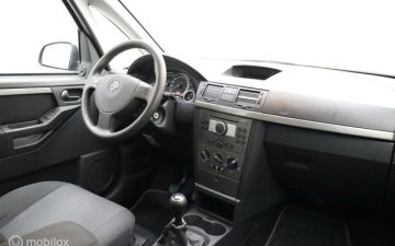 Prenota Opel Meriva 