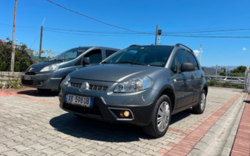 Fiat Sedici AB 598 UB (via AutoRentals)