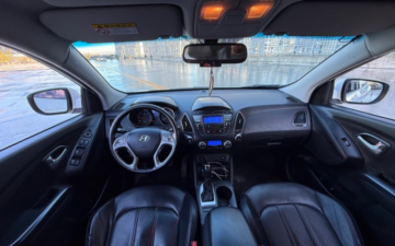 Hunday Tucson (via AutoRentals)