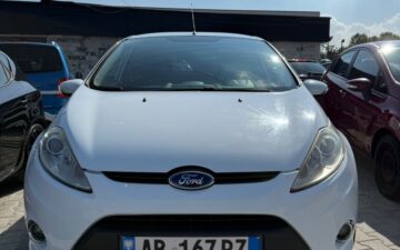 Ford FIESTA (via Omaris Rental)