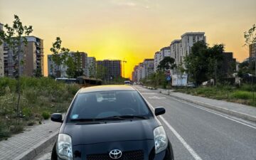 Toyota YARIS (via Kociu Rental)