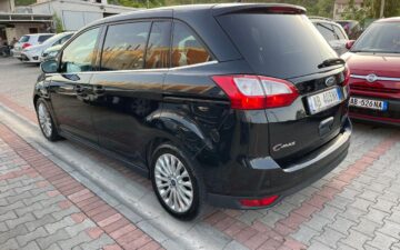 Забронировать Ford Grand C-Max 