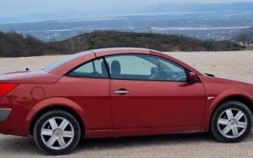 Rent Renault Megane AA 188 DL 