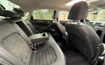 VW vw passat (via AutoRentals)
