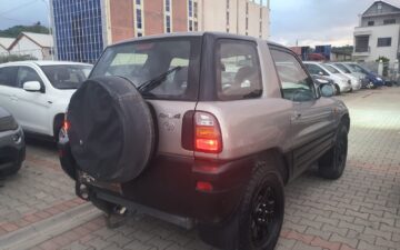 Забронировать Toyota Rav 4 