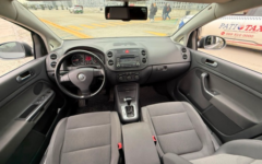 VW Golf Plus (a través de AutoRentals)