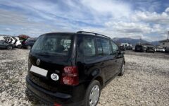 VW VW Touran 7 seats (via Kociu Rental)