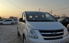 Hunday H1 starex (via Troci Rental)